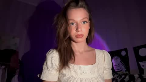 Snapshot of dakotabagaoisan chatting on October 30, 7:14 pm Carrie online show from October 30, 7:14 pm