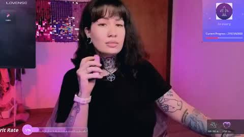 Dakota online show from May 17, 9:33 pm
