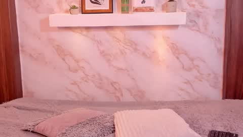 Snapshot of dakotaferreti chatting on January 19, 2:43 pm Dakota Ferreti online show from January 19, 2:43 pm