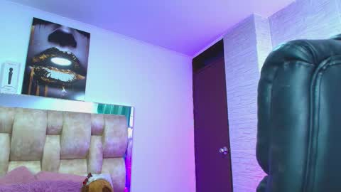 dakotarobbins_ online show from September 9, 10:09 pm