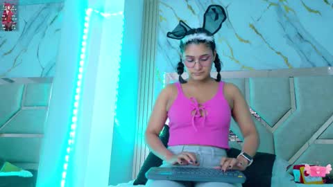 Snapshot of dakotatylerrr chatting on March 13, 11:06 am dakotatylerrr online show from March 13, 11:06 am