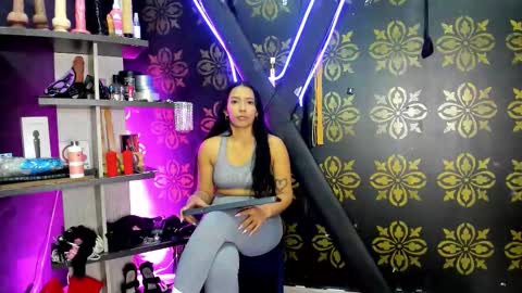  dakotha      online show from February 26, 2:10 am