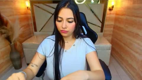 Dakotha  online show from December 16, 3:33 am