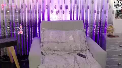 Snapshot of dakotta_rosee chatting on May 23, 5:50 pm Isabella independent model help me get 100 satisfied online show from May 23, 5:50 pm