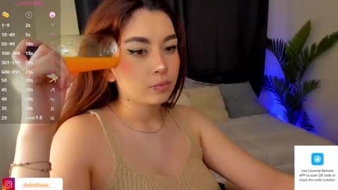 dakottaa__ online show from February 26, 11:15 pm