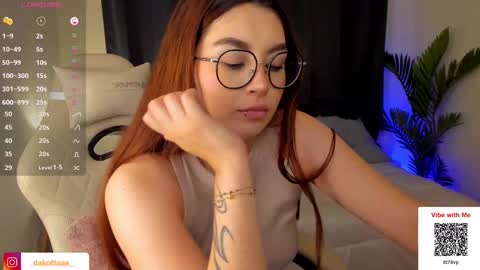 dakottaa__ online show from March 7, 12:04 am