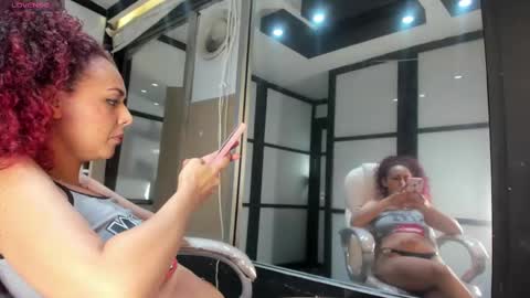 Snapshot of dalaymoore chatting on January 30, 2:49 am Dalay online show from January 30, 2:49 am