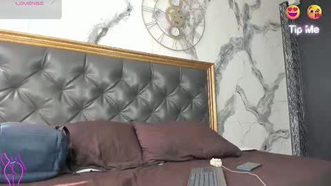 Snapshot of dalaymoore_ chatting on February 28, 8:21 pm Dalay online show from February 28, 8:21 pm