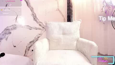 Snapshot of dalaymoore_ chatting on March 13, 10:38 pm Dalay online show from March 13, 10:38 pm