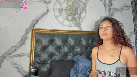 Snapshot of dalaymoore_ chatting on April 5, 8:28 pm Dalay online show from April 5, 8:28 pm