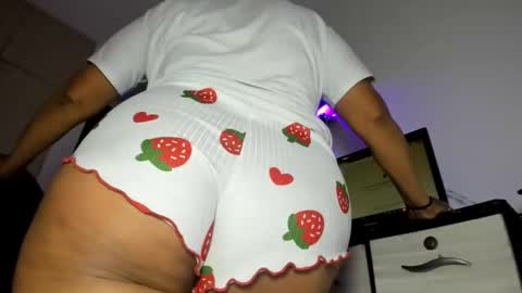 Snapshot of daleska_delicious1 chatting on December 4, 10:40 pm daleska_delicious1 online show from December 4, 10:40 pm