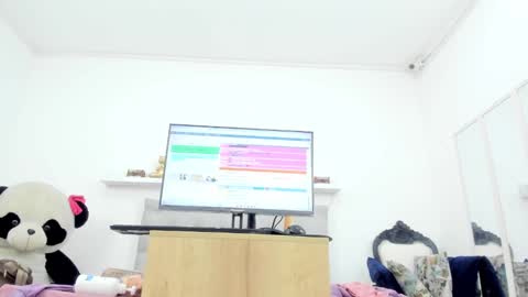 Snapshot of dalia_2 chatting on September 22, 12:45 am  Ren  online show from September 22, 12:45 am