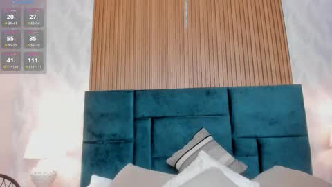 Snapshot of dalia_alissa chatting on February 24, 12:25 pm Violeta online show from February 24, 12:25 pm