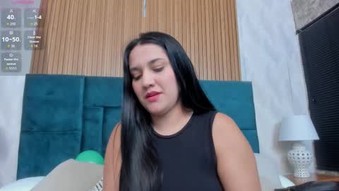 Snapshot of dalia_alissa chatting on March 17, 2:31 pm Violeta online show from March 17, 2:31 pm