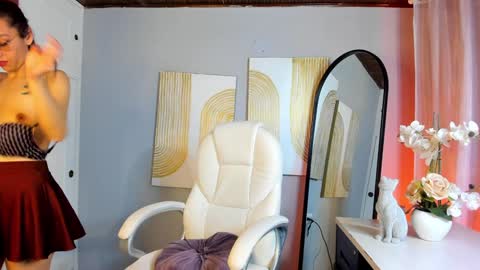 Snapshot of dalia_garrett chatting on February 4, 1:59 pm Dalia online show from February 4, 1:59 pm