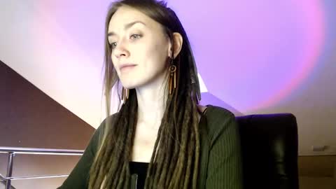 Snapshot of dalia_peach chatting on December 7, 10:12 am Dalia online show from December 7, 10:12 am