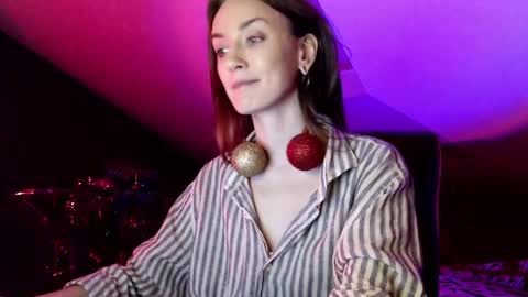 Snapshot of dalia_peach chatting on December 13, 1:44 pm Dalia online show from December 13, 1:44 pm