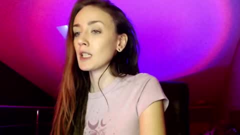 Snapshot of dalia_peach chatting on December 14, 1:49 pm Dalia online show from December 14, 1:49 pm