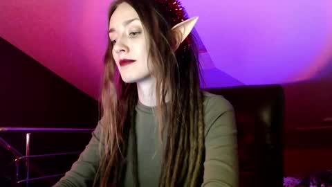 Snapshot of dalia_peach chatting on December 21, 1:42 pm Dalia online show from December 21, 1:42 pm