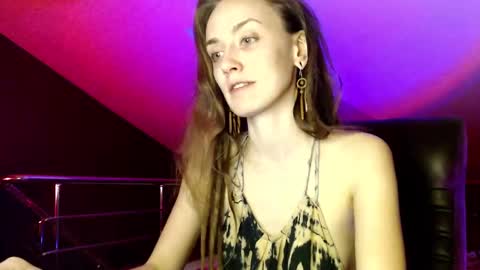 Snapshot of dalia_peach chatting on January 10, 1:52 pm Dalia online show from January 10, 1:52 pm
