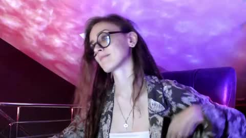 Snapshot of dalia_peach chatting on February 4, 9:17 am Dalia online show from February 4, 9:17 am