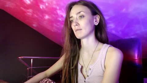 Snapshot of dalia_peach chatting on February 8, 1:54 pm Dalia online show from February 8, 1:54 pm