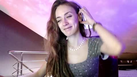 Snapshot of dalia_peach chatting on February 9, 10:31 am Dalia online show from February 9, 10:31 am