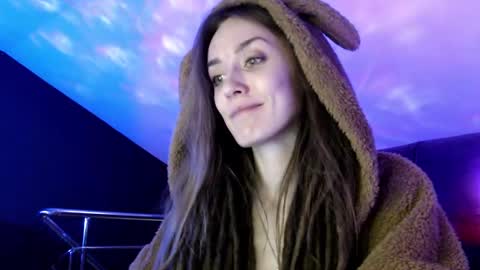 Snapshot of dalia_peach chatting on February 20, 1:30 pm Dalia online show from February 20, 1:30 pm