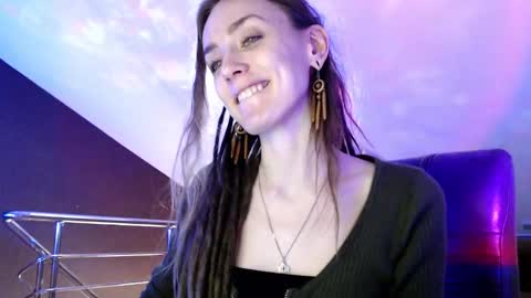 Snapshot of dalia_peach chatting on February 21, 1:22 pm Dalia online show from February 21, 1:22 pm
