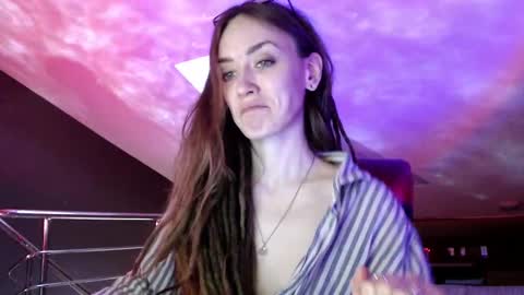 Snapshot of dalia_peach chatting on February 24, 10:15 am Dalia online show from February 24, 10:15 am