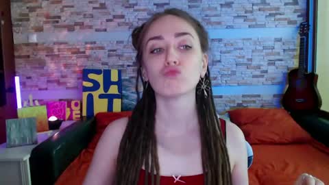 Dalia  online show from May 10, 8:08 am