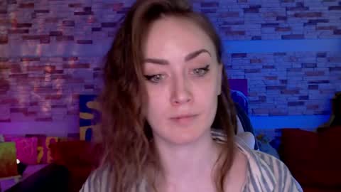 Dalia  online show from May 15, 10:11 am