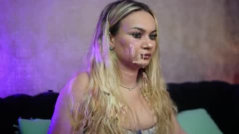 Snapshot of daliamissy chatting on March 23, 8:35 pm Dalia online show from March 23, 8:35 pm