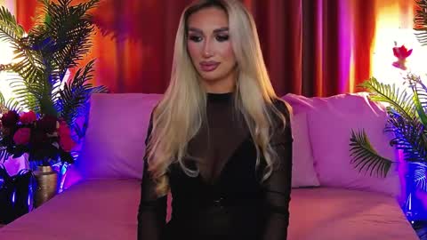 DalidaSelena online show from May 18, 5:41 pm