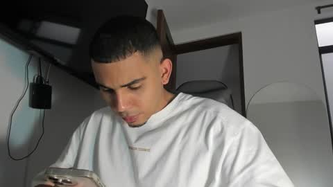 Snapshot of dalton111_ chatting on February 9, 11:36 am Dalton online show from February 9, 11:36 am