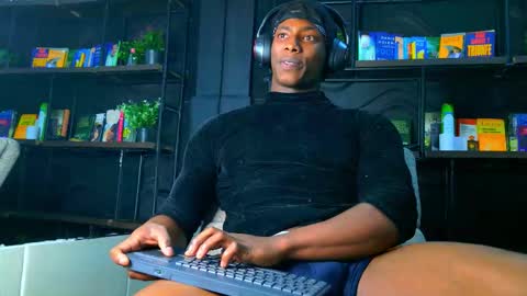 Snapshot of dalton_asher chatting on November 12, 9:32 am dalton_asher online show from November 12, 9:32 am