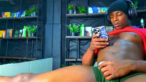 Snapshot of dalton_asher chatting on November 13, 12:53 am dalton_asher online show from November 13, 12:53 am