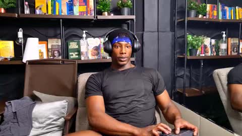 Snapshot of dalton_asher chatting on December 3, 6:32 am dalton_asher online show from December 3, 6:32 am