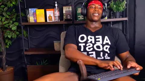 Snapshot of dalton_asher chatting on December 5, 3:41 pm dalton_asher online show from December 5, 3:41 pm