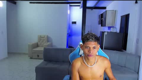 damar_felipe online show from February 3, 9:19 am