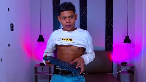 damar_felipe online show from October 3, 5:04 am