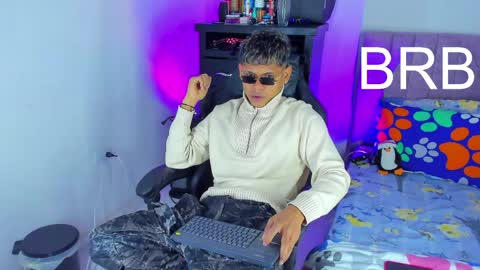 damar_felipe online show from April 3, 8:01 am