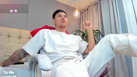 DAMIAN online show from October 17, 10:29 am