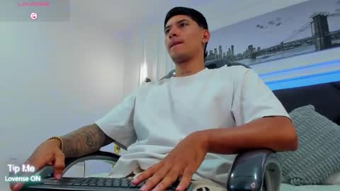 DAMIAN online show from January 14, 12:22 pm