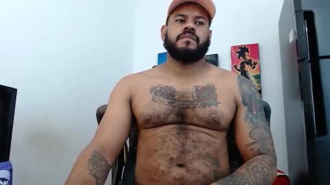 Snapshot of damian64436171 chatting on January 15, 12:59 am damian64436171 online show from January 15, 12:59 am