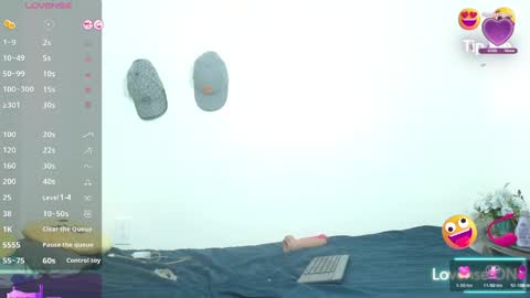 Snapshot of damian_and_camerum chatting on April 8, 3:28 am damian_and_camerum online show from April 8, 3:28 am