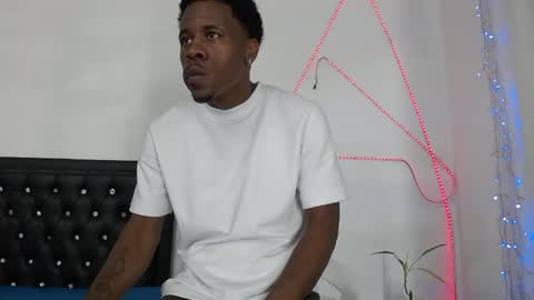 damian_hart10 online show from May 7, 11:04 am