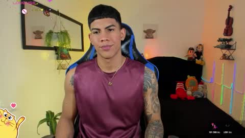 Snapshot of damian_latinxxx chatting on March 13, 3:13 am Damian online show from March 13, 3:13 am