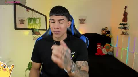 Snapshot of damian_latinxxx chatting on March 15, 3:12 am Damian online show from March 15, 3:12 am