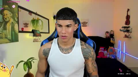 Snapshot of damian_latinxxx chatting on March 21, 8:19 am Damian online show from March 21, 8:19 am